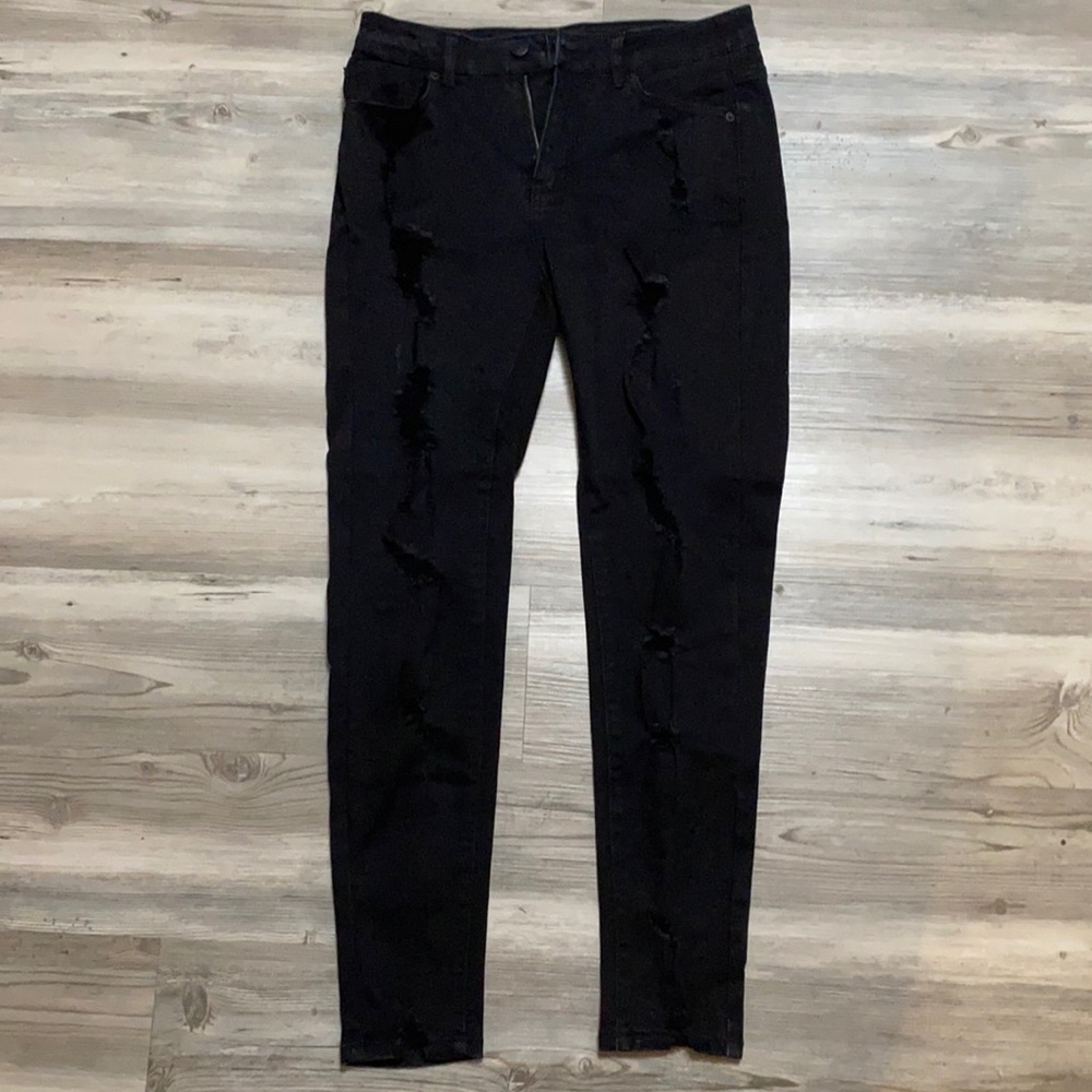 Black Distressed Skinny Jeans. Size 5.